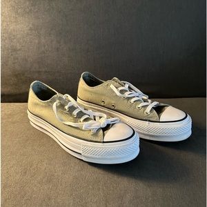 Converse  Green Women's Platform Sneakers - gently used condition